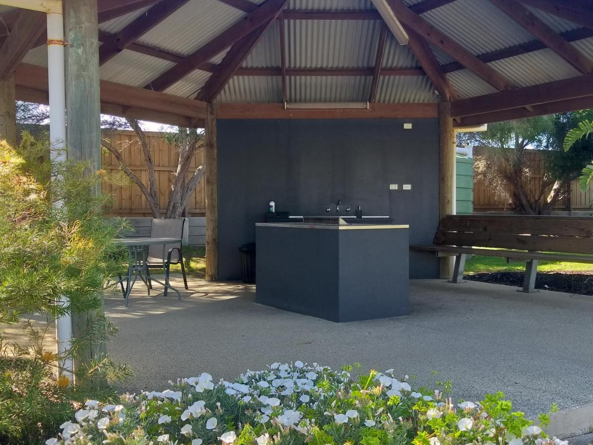Island Cove Villas Cowes Exterior photo