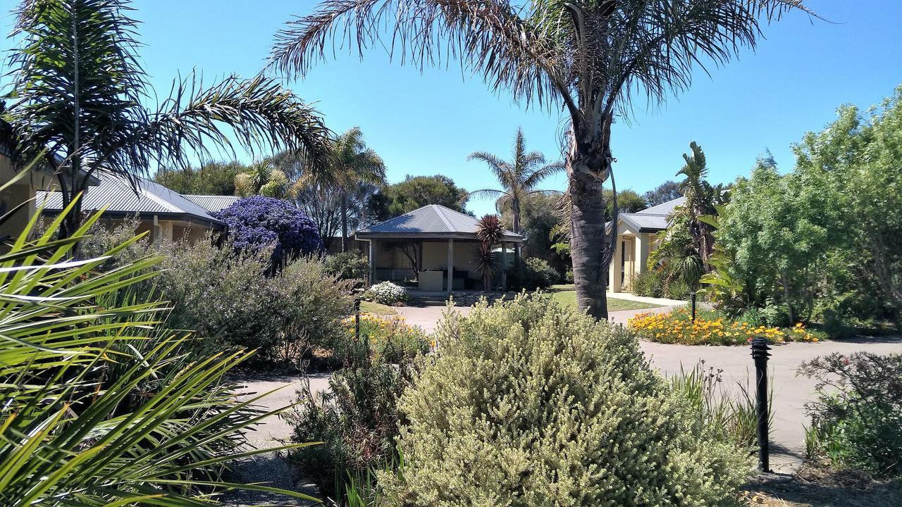 Island Cove Villas Cowes Exterior photo