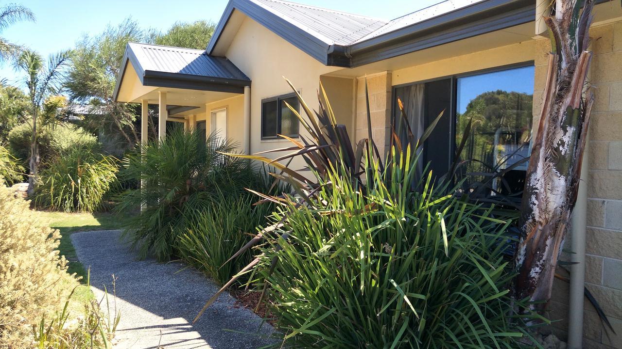 Island Cove Villas Cowes Exterior photo