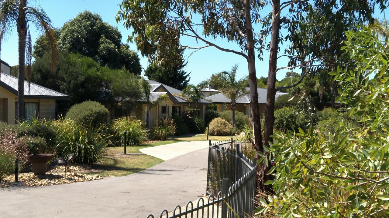 Island Cove Villas Cowes Exterior photo