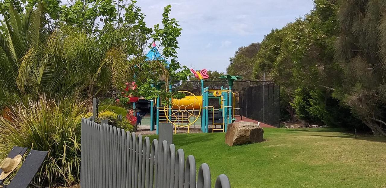Island Cove Villas Cowes Exterior photo